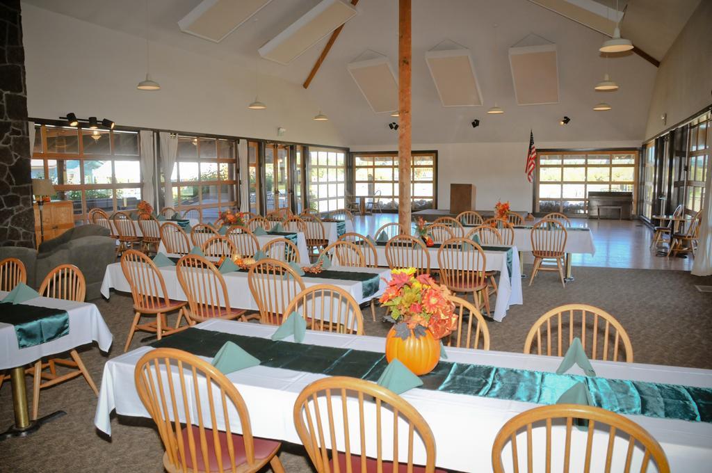 Bend-Sunriver Camping Resort Studio Cabin 6 מראה חיצוני תמונה