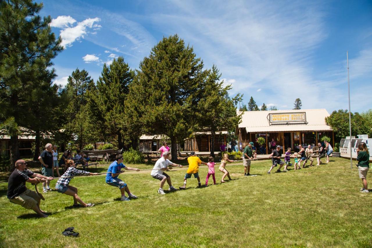 Bend-Sunriver Camping Resort Studio Cabin 6 מראה חיצוני תמונה